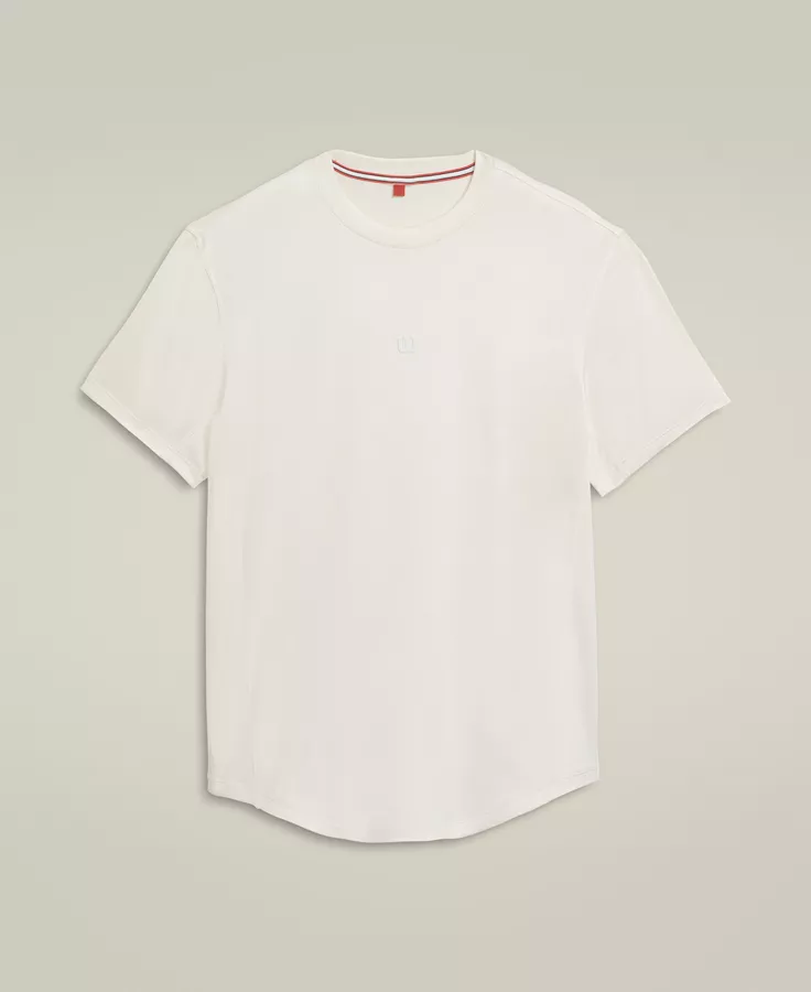 חולצת טי לגברים | Everyday Performance Tee